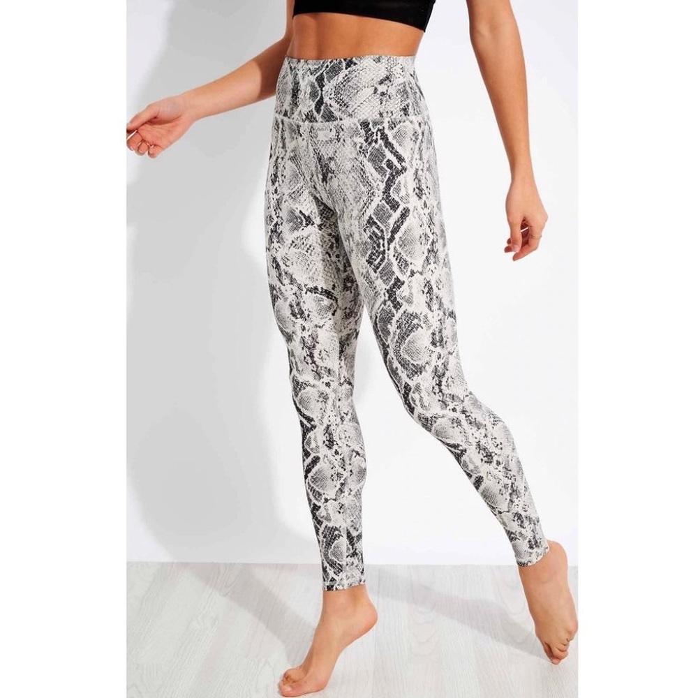 Women’s ALO Yoga High Rise Vapor Snakeskin Leggings - Picture 3 of 6